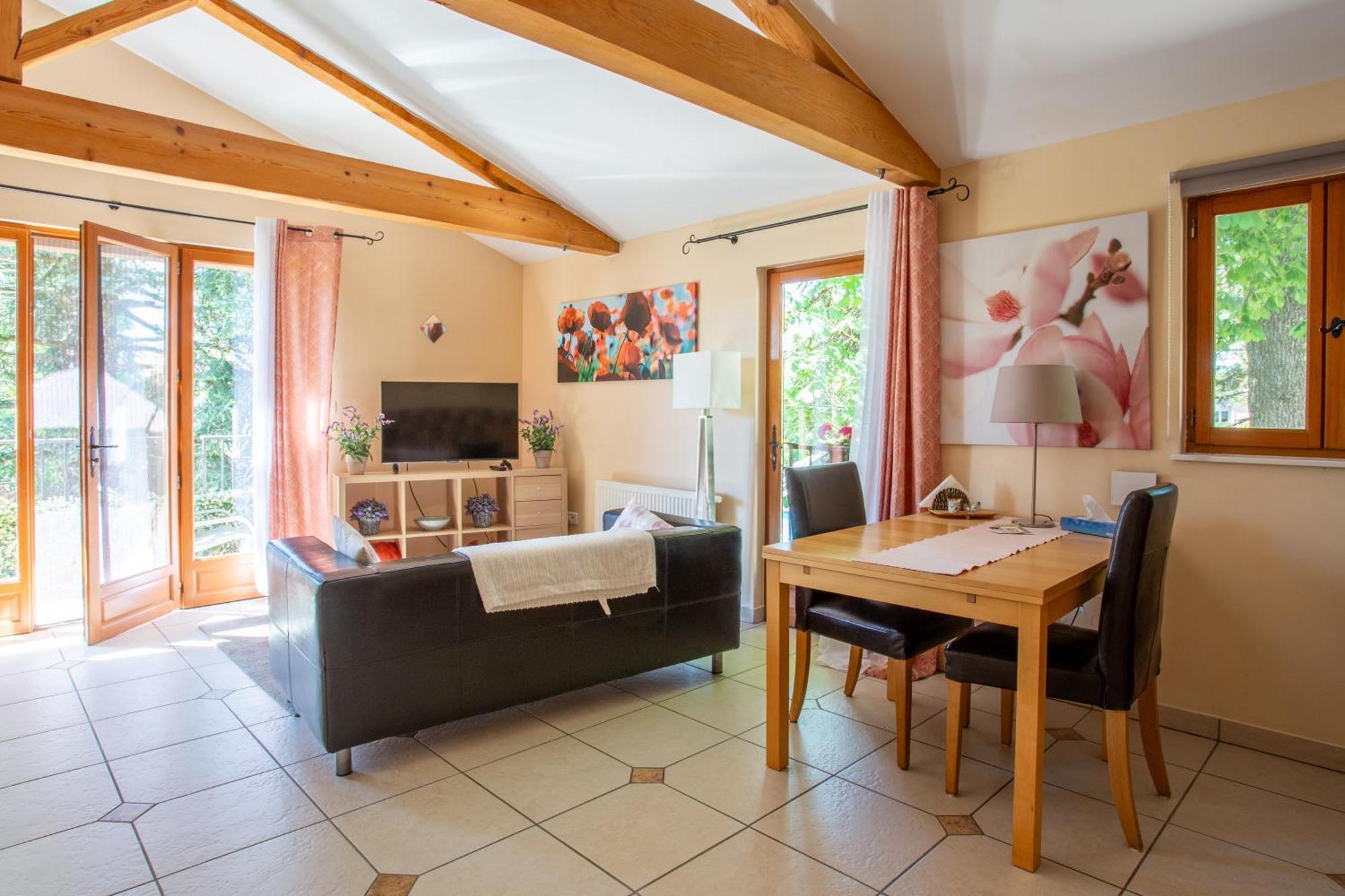 Gites Du Caylar - Chambres Et Appartments Le Caylar Εξωτερικό φωτογραφία