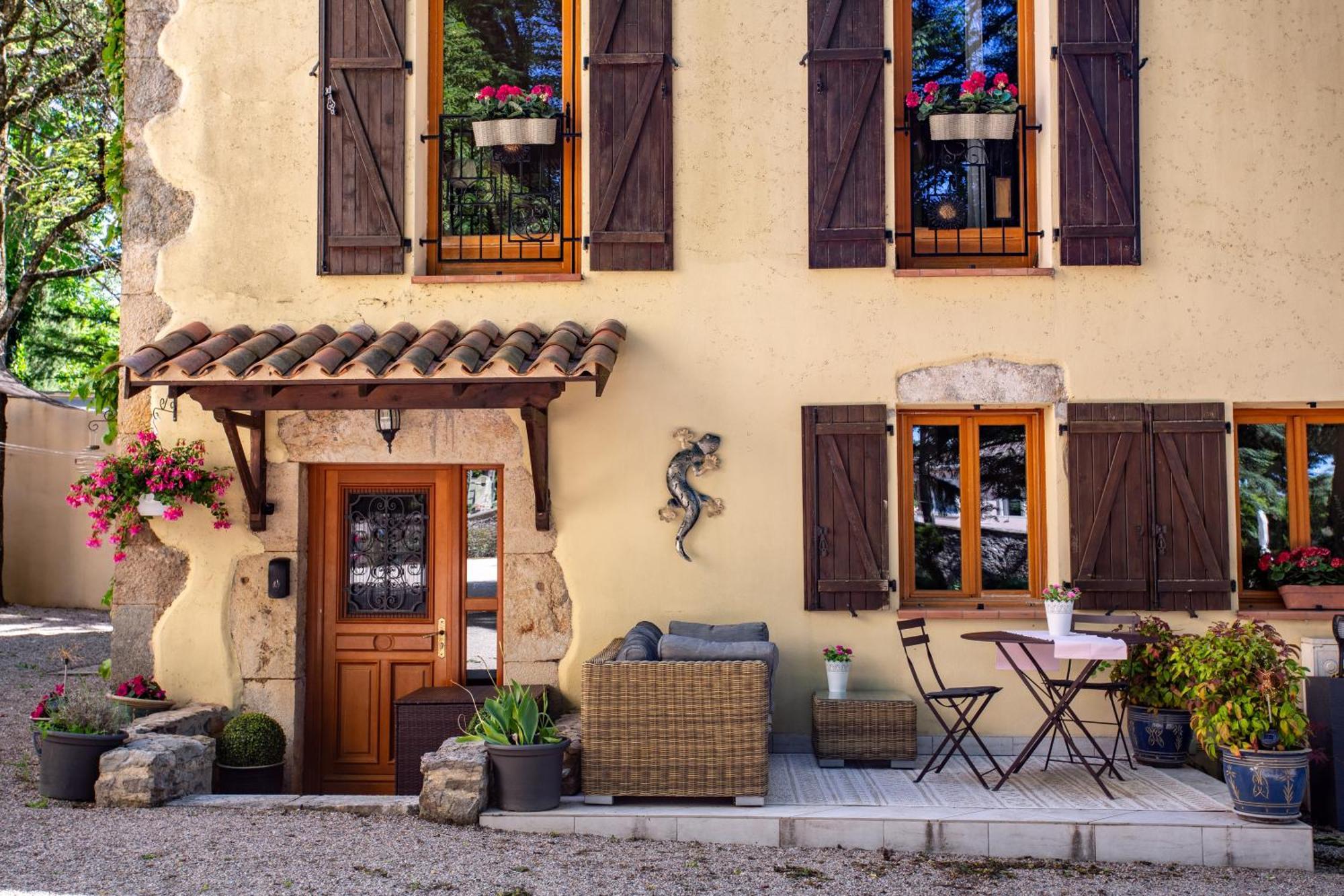 Gites Du Caylar - Chambres Et Appartments Le Caylar Εξωτερικό φωτογραφία