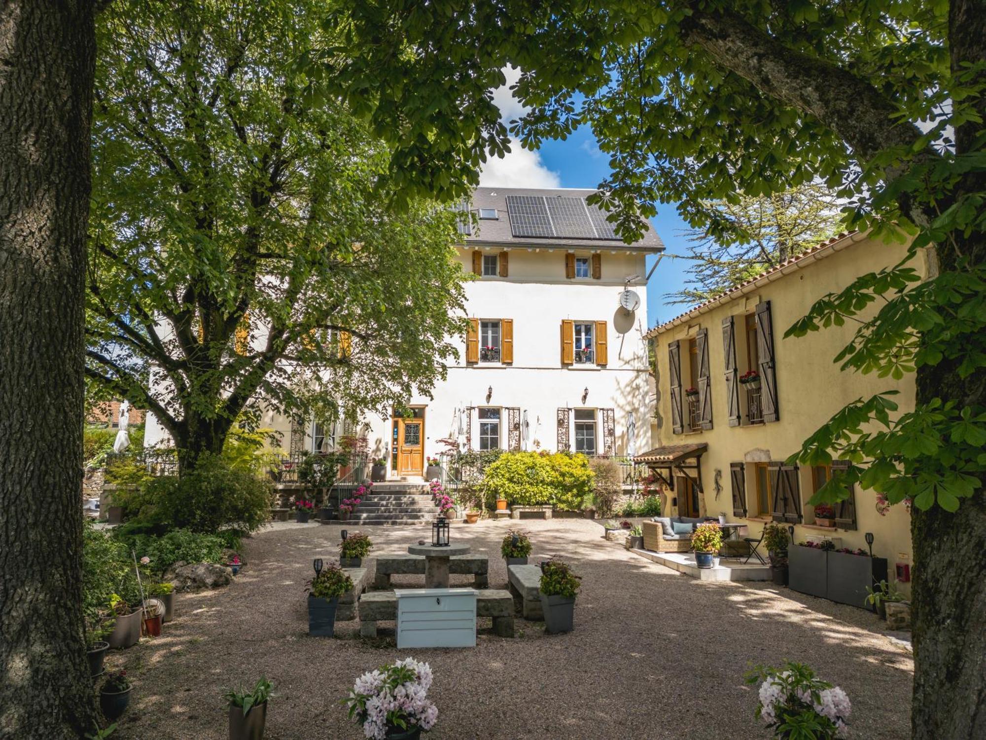 Gites Du Caylar - Chambres Et Appartments Le Caylar Εξωτερικό φωτογραφία
