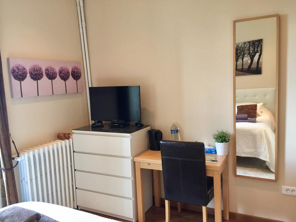 Gites Du Caylar - Chambres Et Appartments Le Caylar Εξωτερικό φωτογραφία